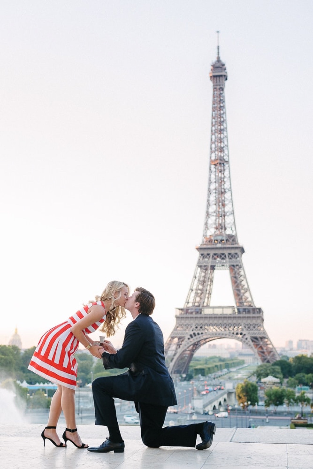 Boyfriend on one knee at the Trocadero with the best Eiffel Tower view, the classic way to propose in Paris by SabShots